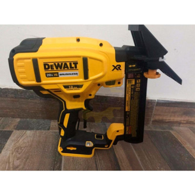 Dewalt DCN681B 20V MAX 18GA...