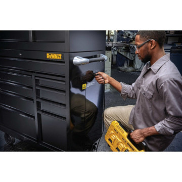 DWST25294 GABINETE PARA HERRAMIENTAS 52" DE 8 CAJONES C/RUEDAS