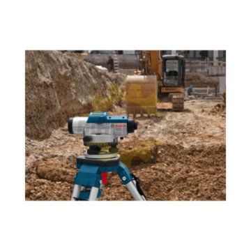 0601068000 Nivel óptico automático. Proyecta adicionalmente a las dos líneas láser en el ángulo de 90° una tercera línea de 45° 