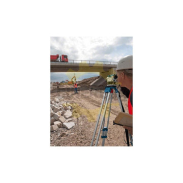0601068000 Nivel óptico automático. Proyecta adicionalmente a las dos líneas láser en el ángulo de 90° una tercera línea de 45° 